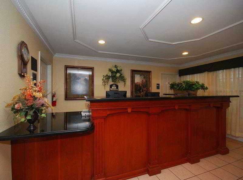 Best Western Pineywoods Inn Atlanta Beltér fotó